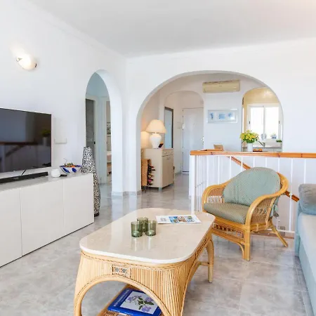 Pinsapos By Interhome شقة نيرخا